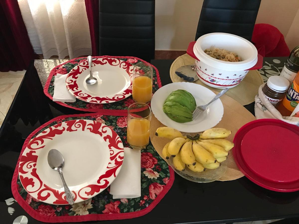 Royal Homestay Moshi Bagian luar foto