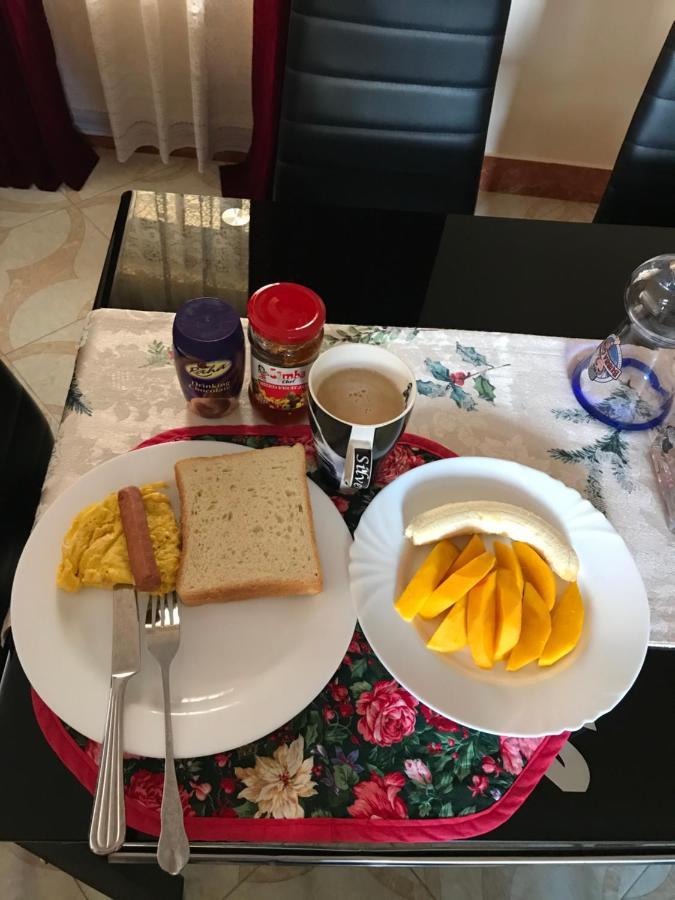 Royal Homestay Moshi Bagian luar foto