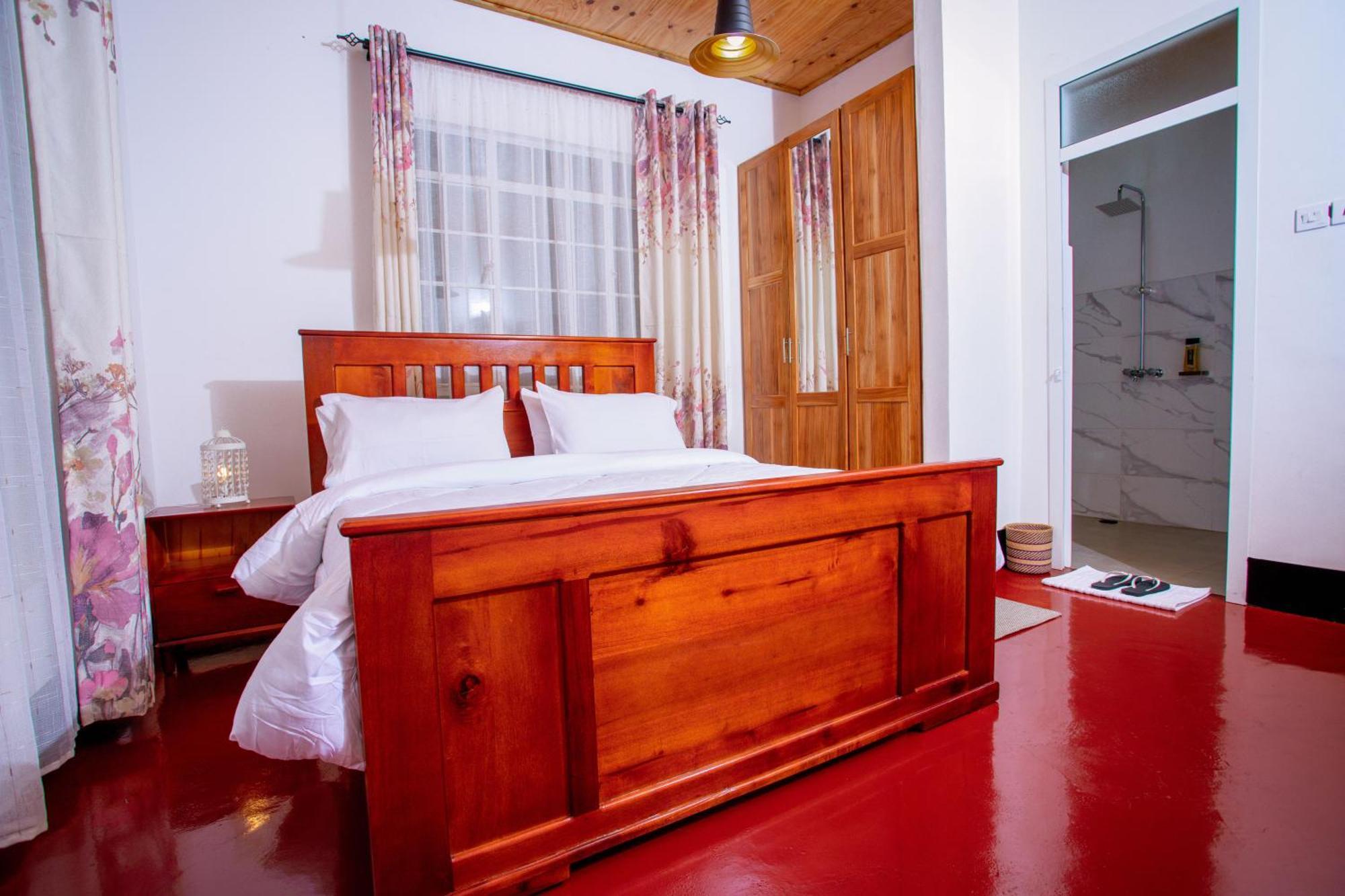 Royal Homestay Moshi Bagian luar foto