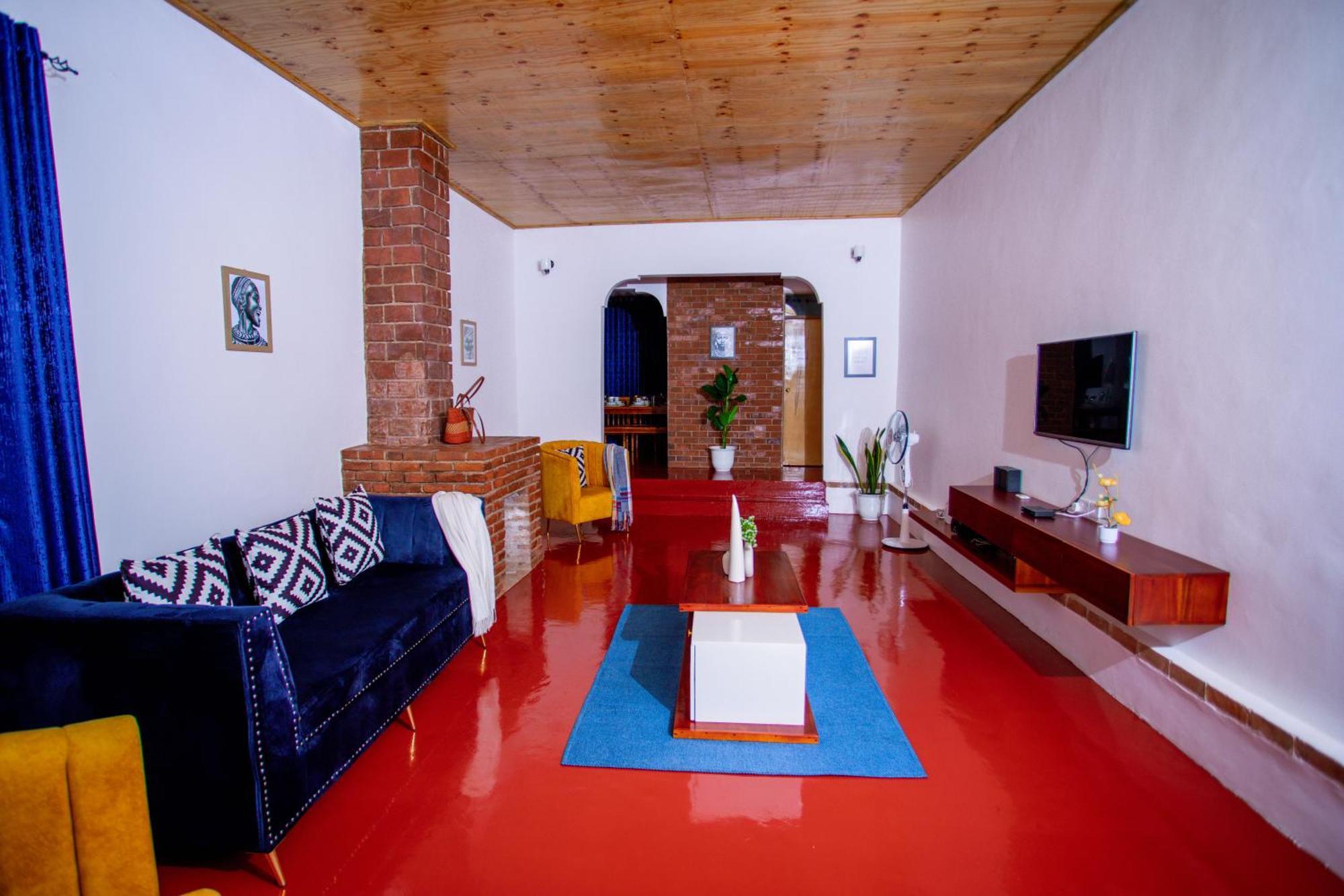 Royal Homestay Moshi Bagian luar foto