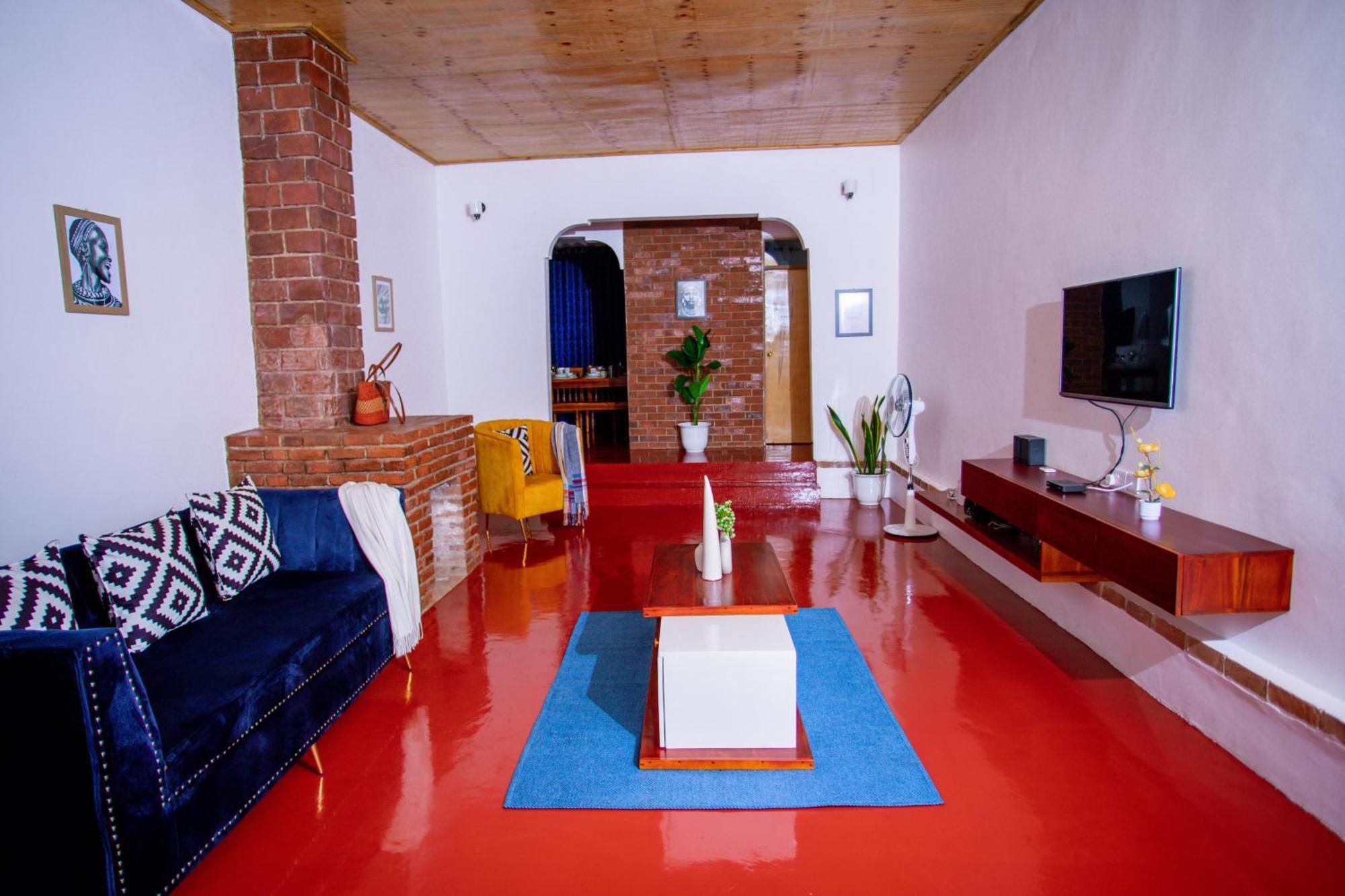 Royal Homestay Moshi Bagian luar foto