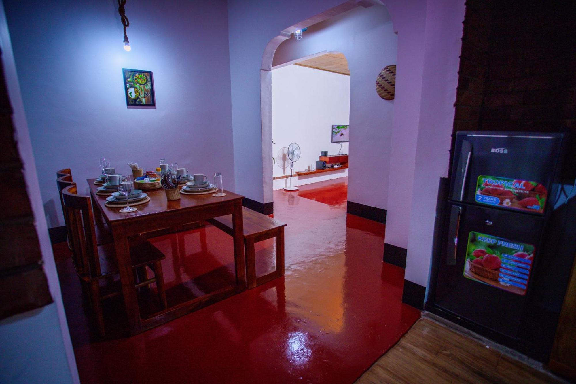 Royal Homestay Moshi Bagian luar foto