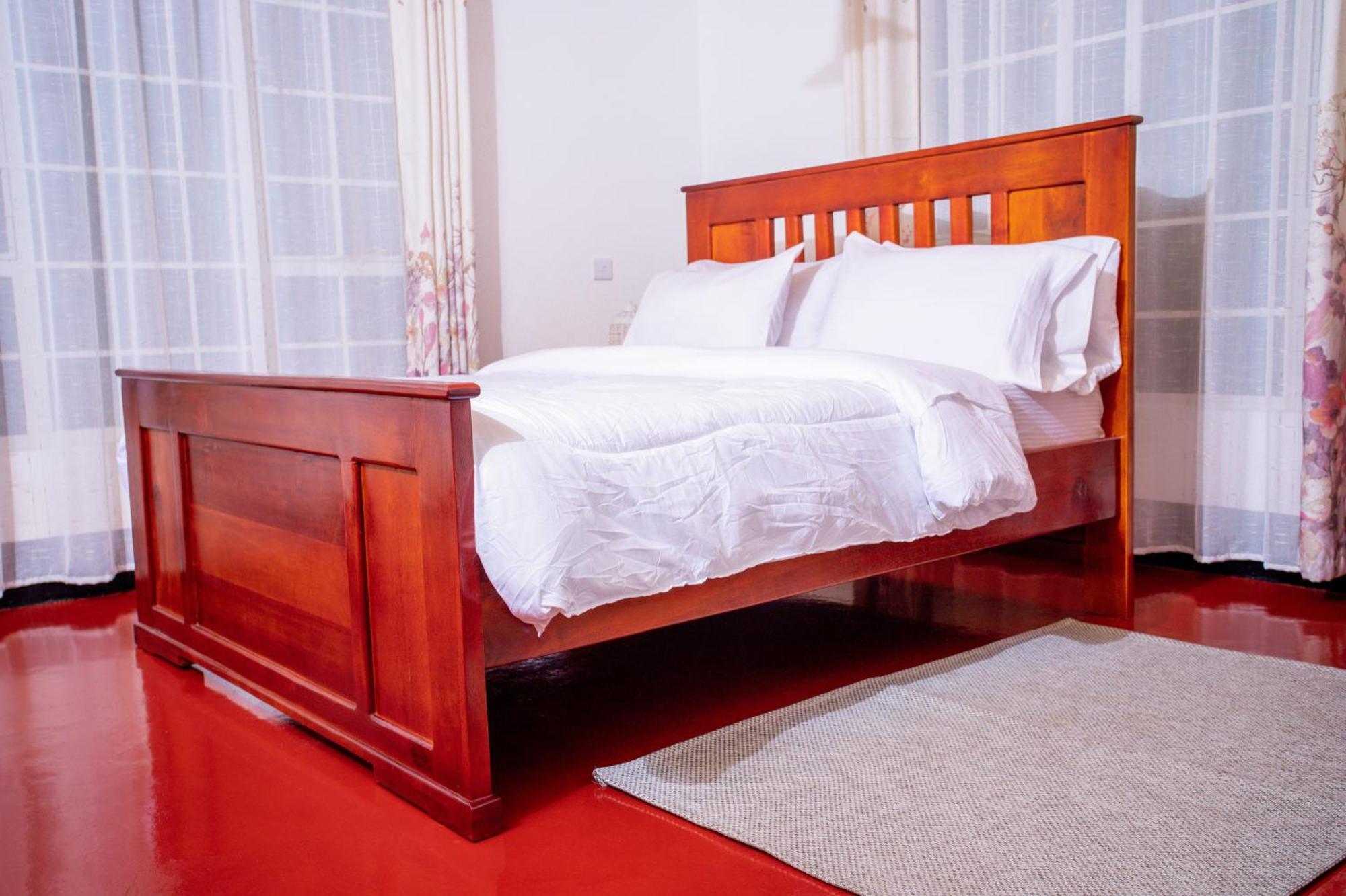 Royal Homestay Moshi Bagian luar foto