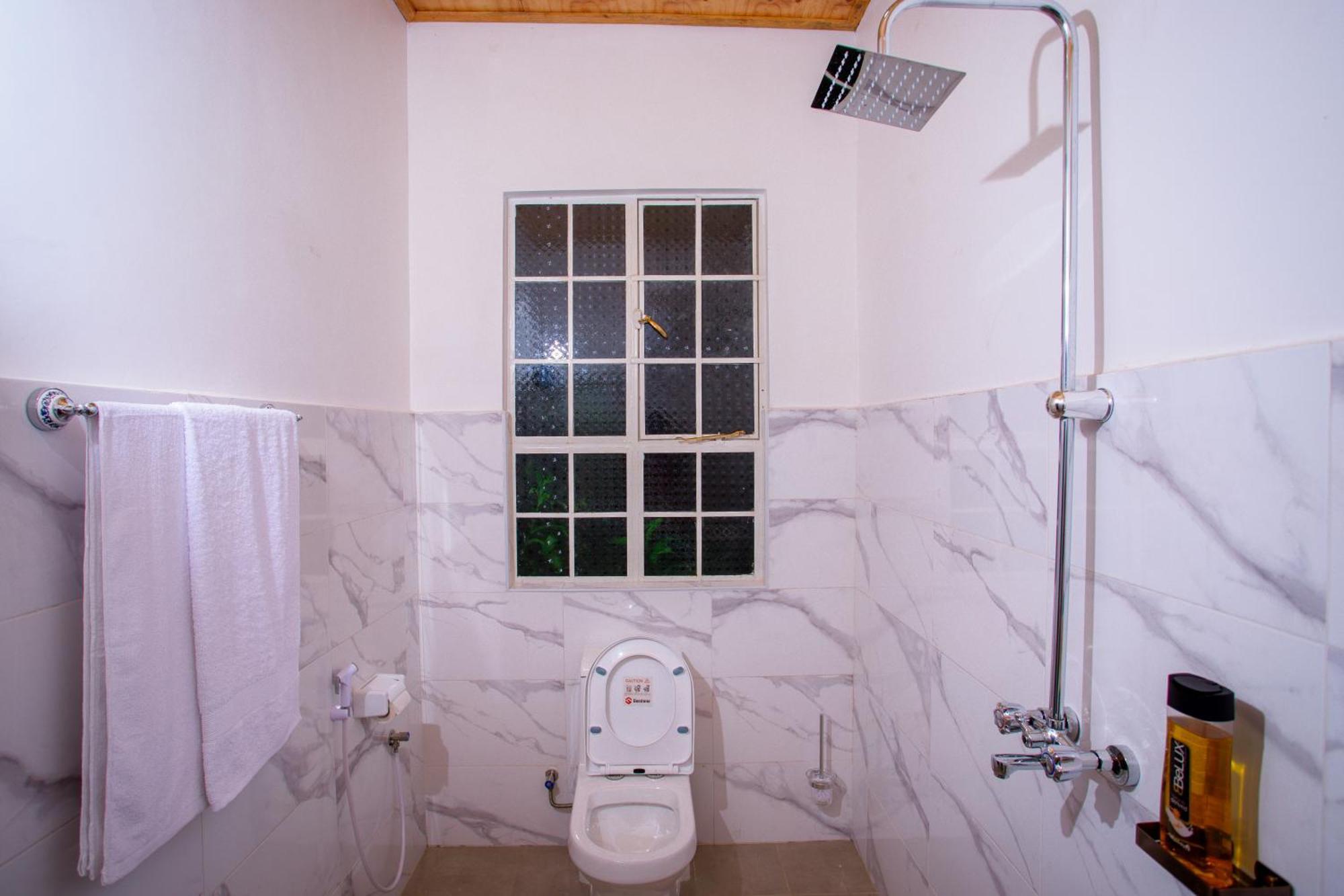 Royal Homestay Moshi Bagian luar foto