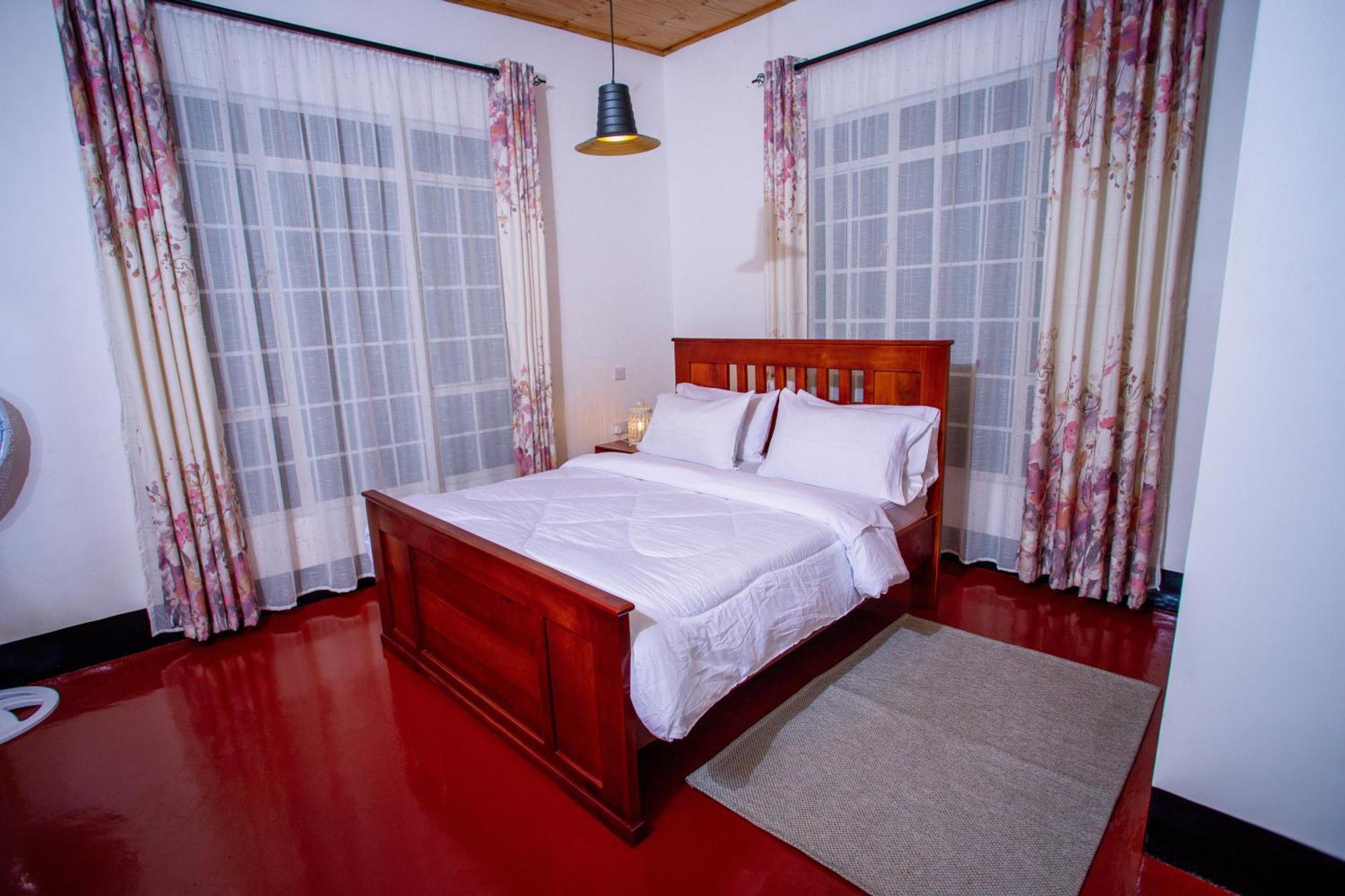 Royal Homestay Moshi Bagian luar foto