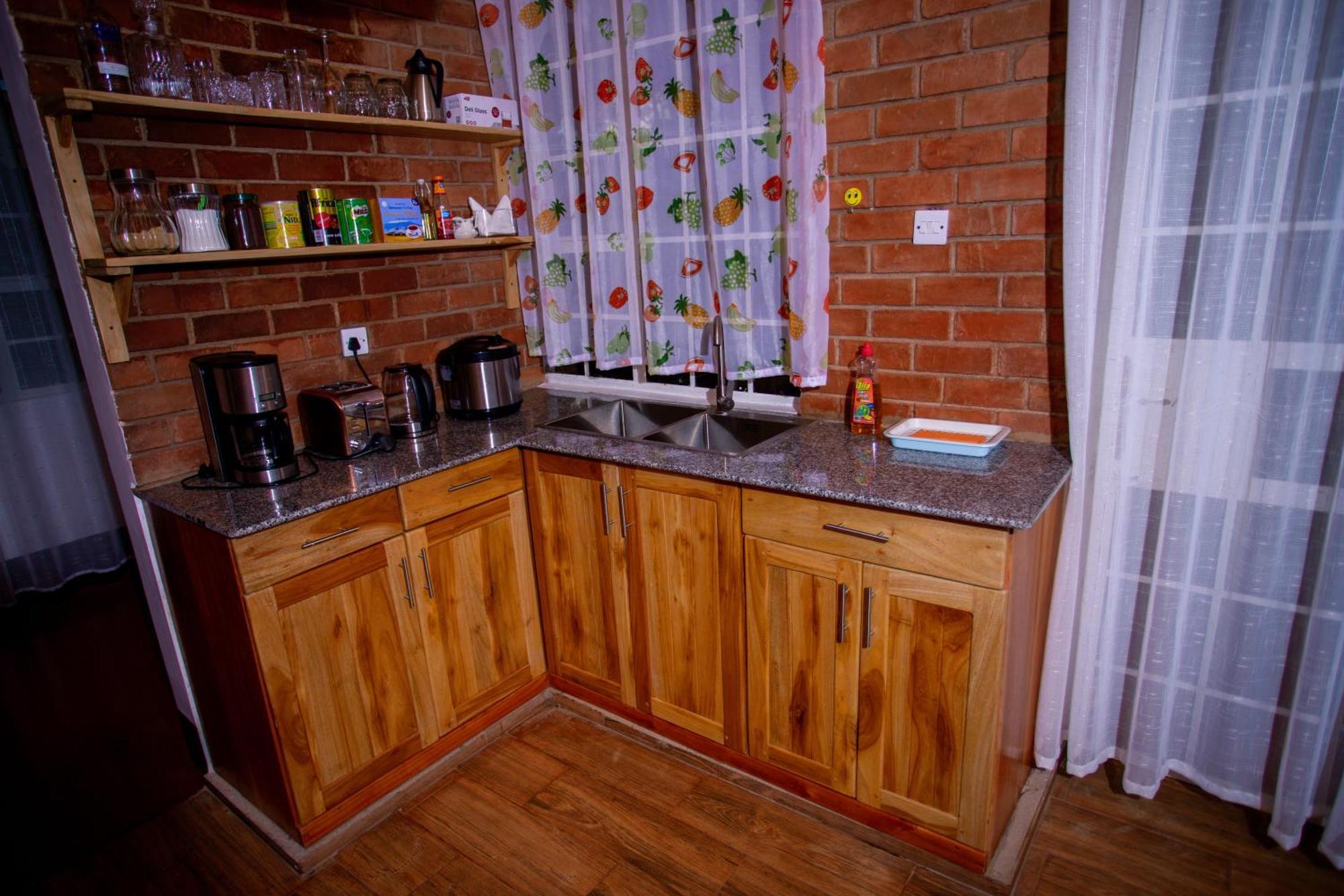 Royal Homestay Moshi Bagian luar foto