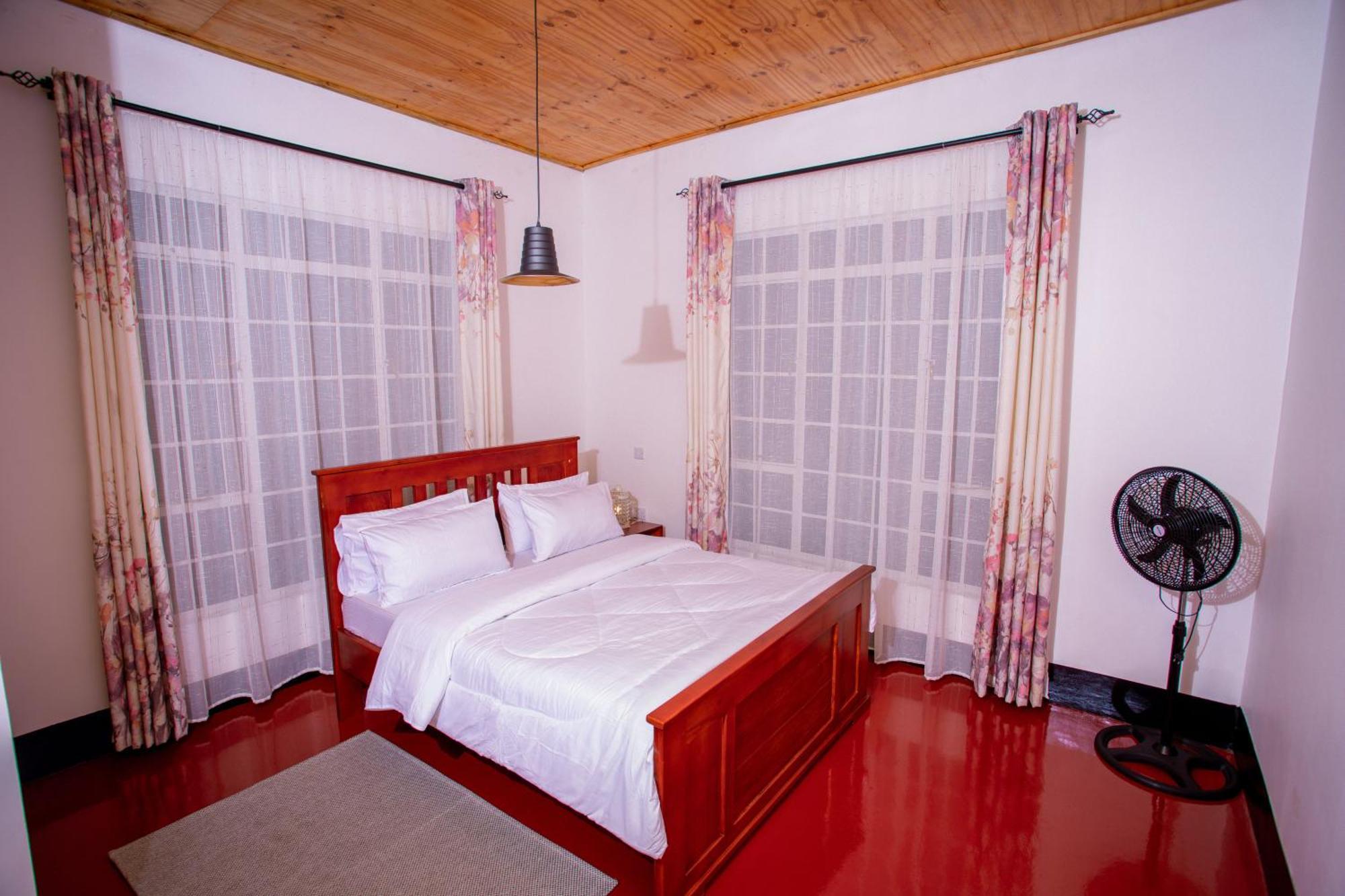 Royal Homestay Moshi Bagian luar foto