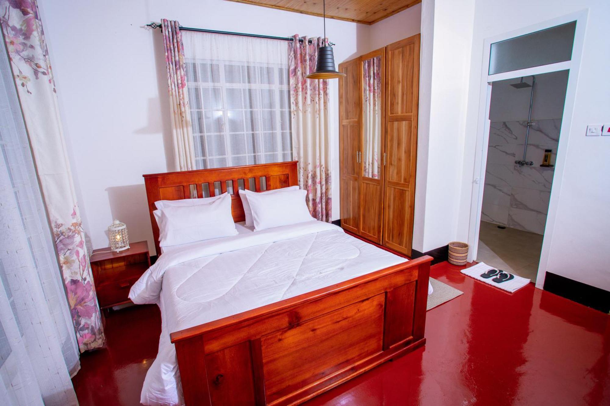 Royal Homestay Moshi Bagian luar foto