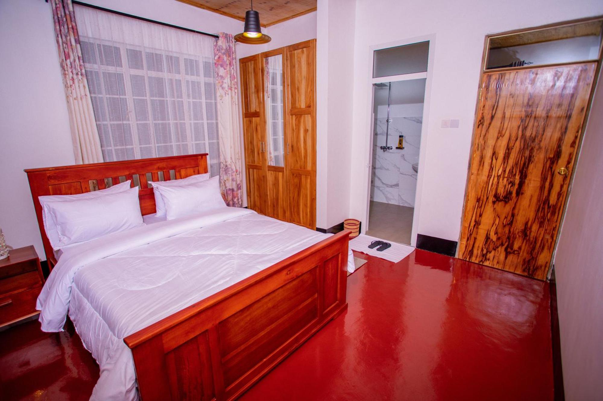 Royal Homestay Moshi Bagian luar foto