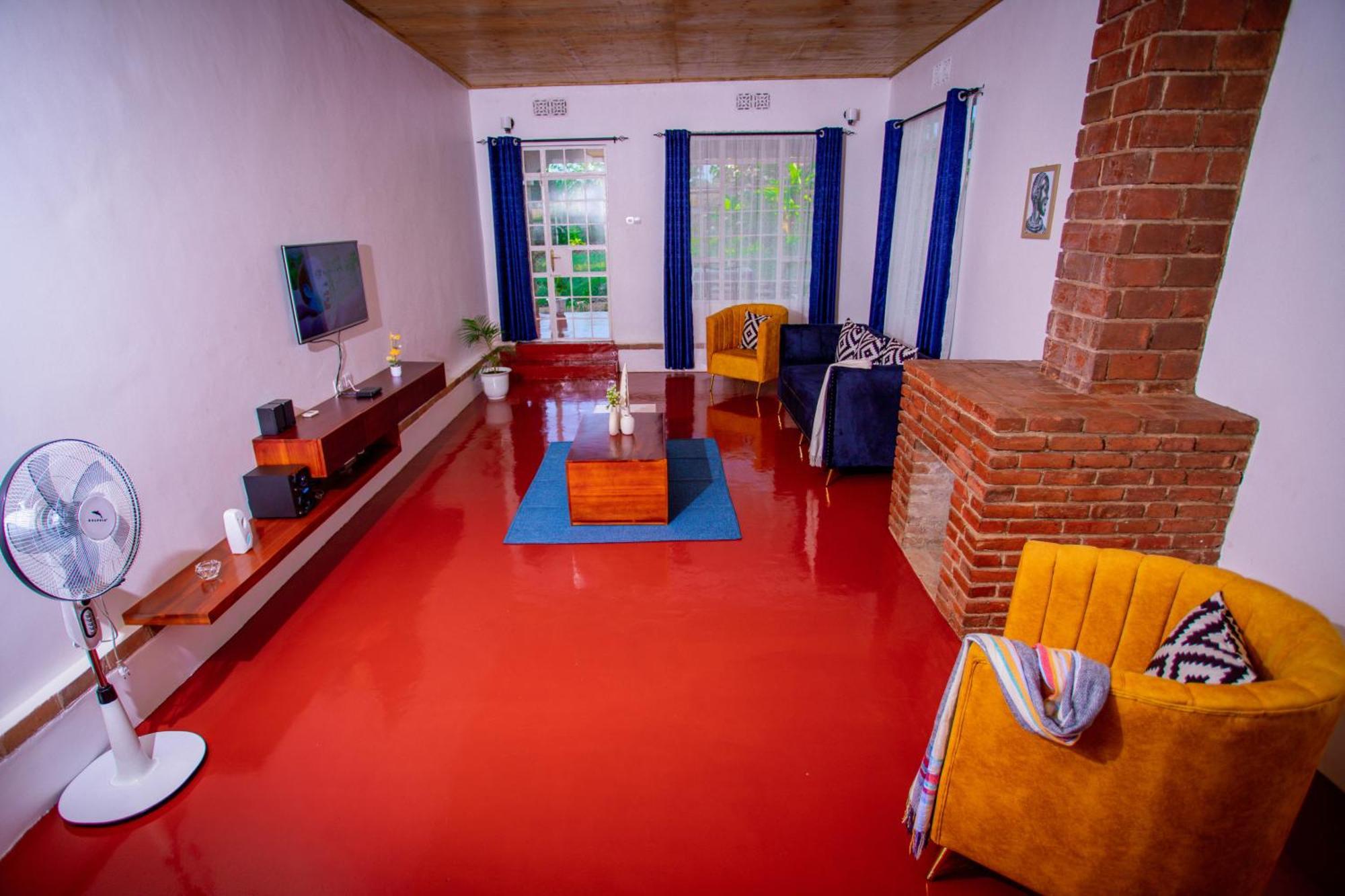 Royal Homestay Moshi Bagian luar foto